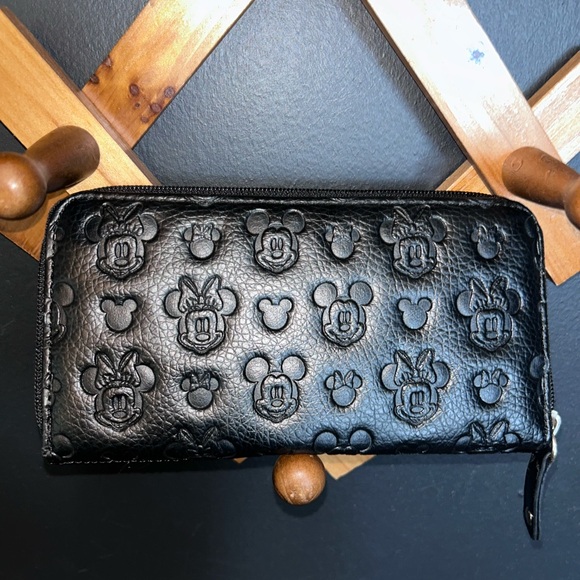 Disney Parks Loungefly Mickey and Minnie Mouse Wallet - Picture 3 of 16